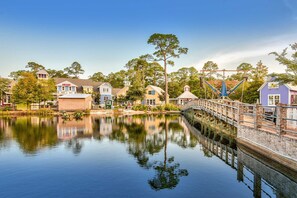 Unclassified image, 5 of 28, button - Lovely studio with plunge pool, grill, & on-site golf access, central AC, & W/D (Miramar Beach)