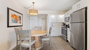 Coffee/tea maker, toaster, blender, dining tables - Caloosa Cove Resortby CoolVacay (Islamorada)