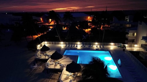 Caloosa Cove Resort by CoolVacay