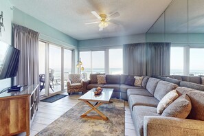 TV, DVD player, offices - Fourth Floor Amazing Gulf Front Condo Fitness Center, Pools, Access to beach (Miramar Beach)