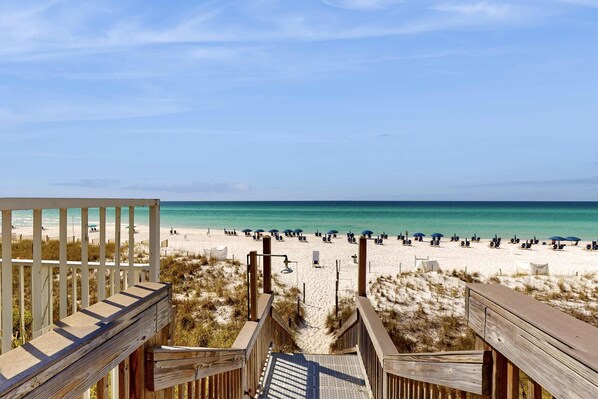 On the beach - Fourth Floor Amazing Gulf Front Condo Fitness Center, Pools, Access to beach (Miramar Beach)
