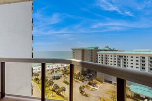 Property grounds - 11th-floor home w/free WiFi, washer/dryer, ocean views, & shared hot tub & pool (Miramar Beach)