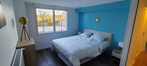 2 bedrooms, iron/ironing board, free WiFi, bed sheets - île d'Hoëdic - Appt T3 - 4 à 6 pers. - Piscine & spa (La Turballe)