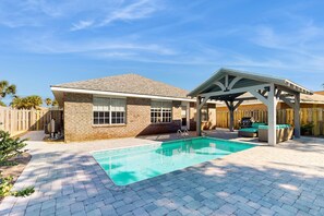 Pool - Sandy Cay (Miramar Beach)