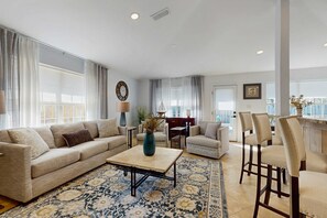 TV, offices - Sandy Cay (Miramar Beach)