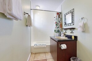 Shower, hair dryer, towels - Gulf Getaway with Free WiFi, Wet Bar, Enclosed Yard, & Screened-In Porch (Port St. Joe)