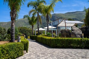 Property grounds - Exclusive villa with swimming pool and spa (CASTELLAMMARE DEL GOLFO)