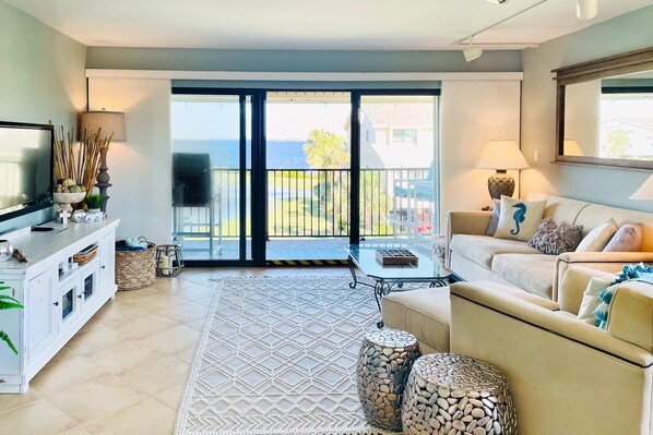 TV, offices - Waterfront, Boat-friendly Townhome with Shared Olympic-size Pool (Pensacola Beach)