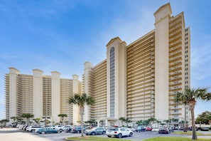 Exterior - Fantastic & spacious coastal condo with a shared pool and on-site golf (Miramar Beach)