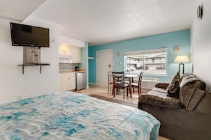 Apartment (0 Bedroom) | Front of property