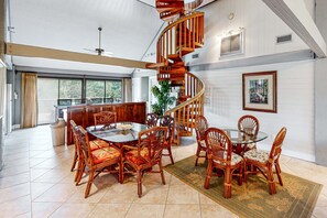 Dining - Coastal home with deck, screened porch, central AC, & washer&dryer - near beach (St. George Island)