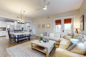 TV, DVD player - New Modern Baths! Top Floor 30A Family Condo|Private Beach Access, Resort Pool (Santa Rosa Beach)