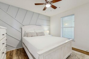 3 chambres, fer et planche à repasser, accès Internet, draps fournis