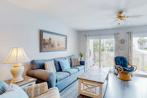 TV, offices - Santa Rosa retreat steps from private beach with pool & balcony (Santa Rosa Beach)