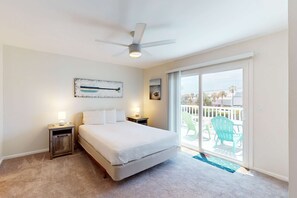 2 bedrooms, iron/ironing board, WiFi, bed sheets - Partial Gulf-view getaway with deck, full kitchen, washer&dryer, & central AC (Panama City Beach)