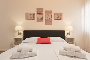 1 bedroom, iron/ironing board, free WiFi, bed sheets - Appartamento Dogana by Wonderful Italy (Peschiera del Garda)