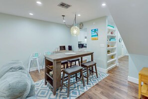 Interior - Beachy townhome w/ shared pool, tennis, & shuffleboard (Panama City Beach)