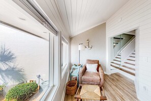 Interior - Bayfront condo near beach,golf with harbor views, central AC, & W&D (Panama City Beach)