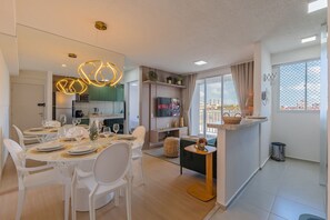 Basic Apartment | Dining - Mirante #406 - Two Bedroom Apartment by Carpediem (Fortaleza)