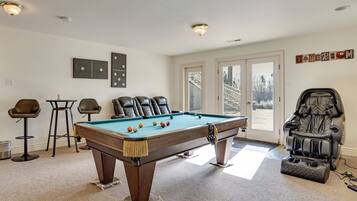 House (5 Bedrooms) | Interior