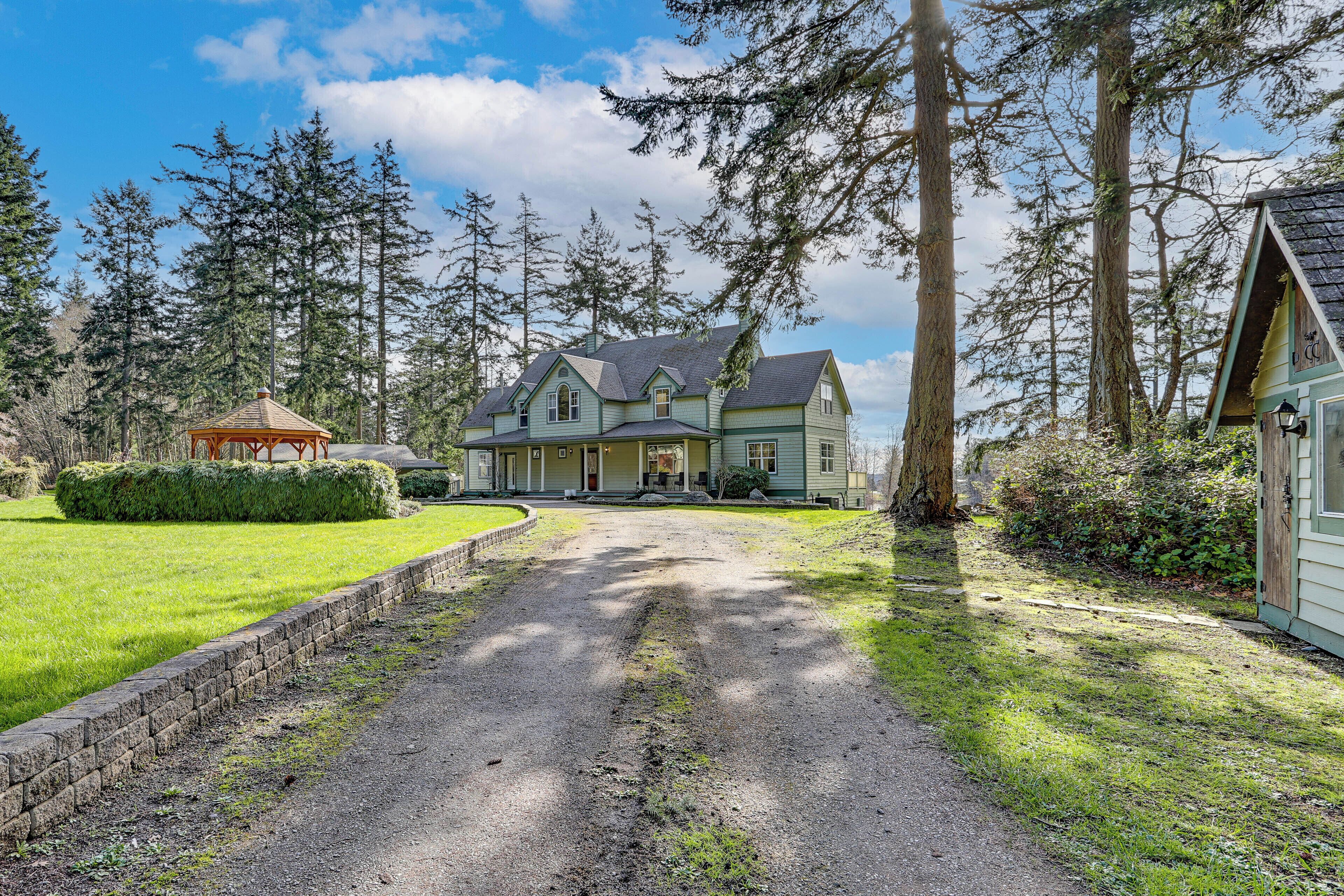 House (5 Bedrooms) | Interior