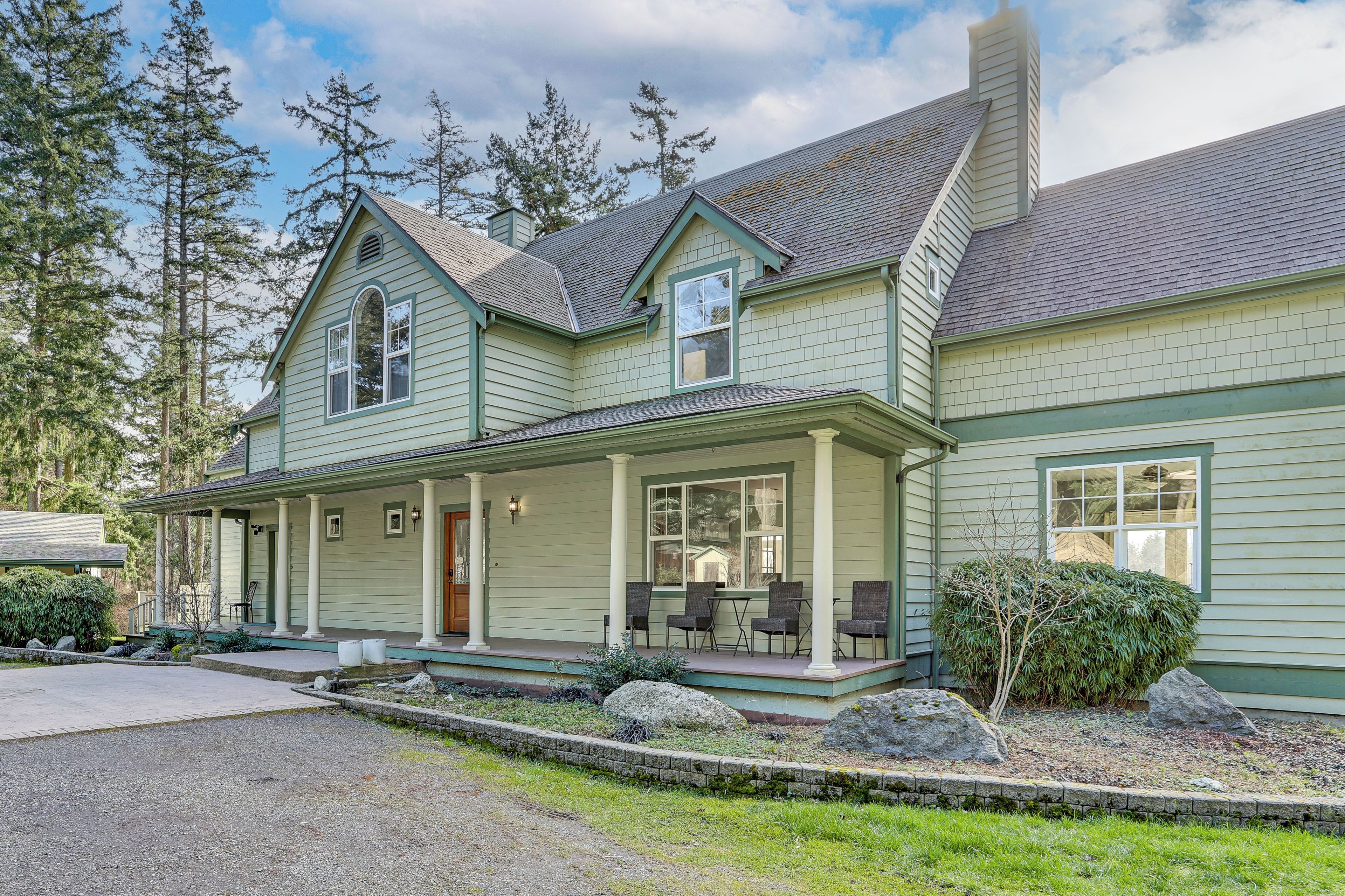 House (5 Bedrooms) | Interior