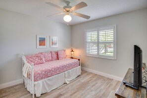 Interior - Stroll to Shore: Pet-friendly Flagler Beach Escape (Flagler Beach)