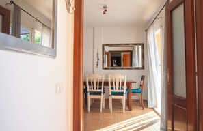 Dining - Casa Sunny, Villa with Heated Pool & Full Air‑Con (Corralejo)