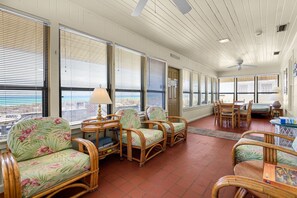 Interior - Large, snowbird friendly beachfront home with fast WiFi - steps to sand (Panama City Beach)