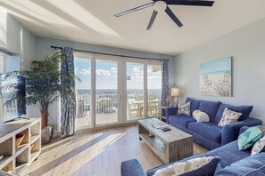 TV, offices - Inviting lakefront condo w/ amazing views, 5 pools, on-site golf, gym & hot tub (Panama City Beach)