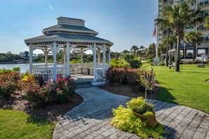 Property grounds - Secluded beach escape with panoramic Gulf view, tennis courts, balcony & W/D (Panama City Beach)