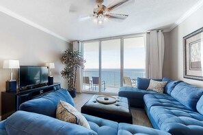 TV, DVD player, offices - Contemporary flat with Gulf views, furnished balcony & beach access (Panama City Beach)
