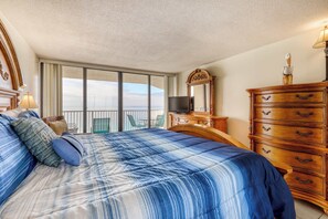 2 bedrooms, iron/ironing board, WiFi, bed sheets - Gulf-front condo with view, 3 resort pools, tennis & 1,500 ft of resort beachfront (Panama City Beach)