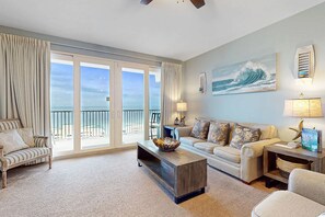 TV, offices - Beachfront 18th-floor condo with hot tub, heated pool, balcony, gym, W/D, AC (Panama City Beach)