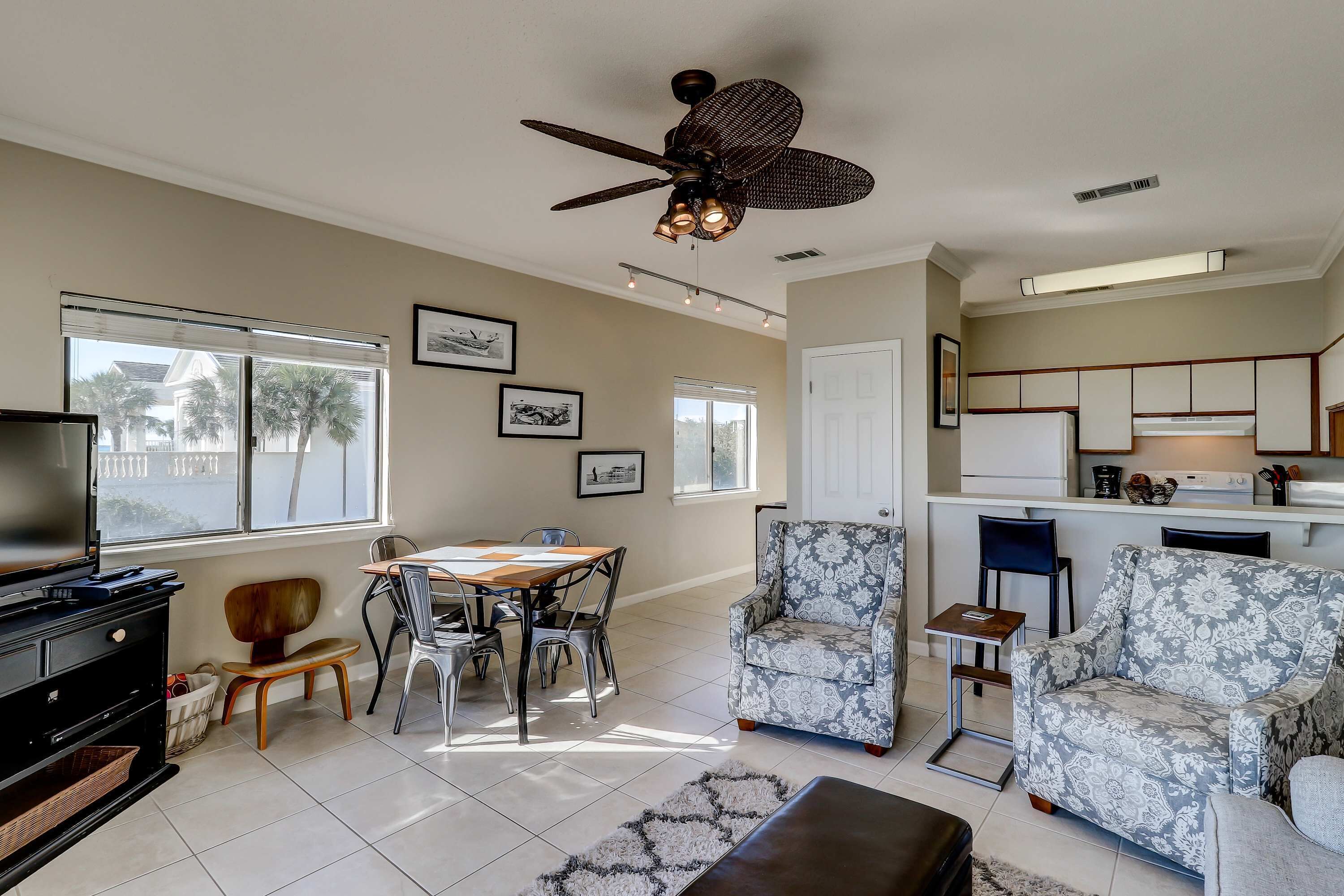 TV, DVD player, offices