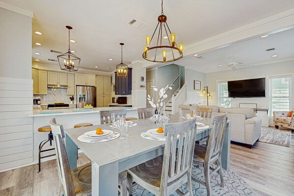 Dining - Beautiful Home S. of 30a, By Gulf, Beaches, Pool, & Dune Lakes (Santa Rosa Beach)