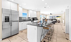 Fridge, microwave, oven, stovetop - Canal-front home with pool, 40' boat slip, gated beach access - 1 block to sand (Destin)