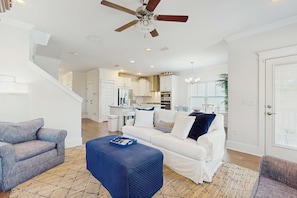 TV, DVD player, offices - Home with pool & dock access - blocks to beach, Powell Lake, & state park (Inlet Beach)