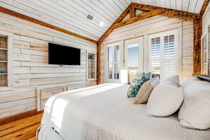5 bedrooms, WiFi, bed sheets - Relaxing Coastal Home Steps from Lagoon Pool (Inlet Beach)
