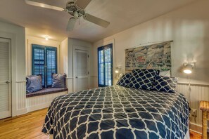 3 bedrooms, iron/ironing board, WiFi, bed sheets - Gorgeous Coastal Home with Spacious Decks & Pool- Steps to the Beach and Dining (Santa Rosa Beach)