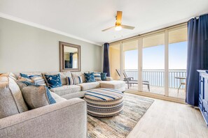 TV, offices - Waterfront w/ Views, Pools, Hot Tub, Gym - Walk to Beach, Snowbirds Welcome (Panama City Beach)
