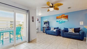 Télévision, lecteur de DVD, espaces bureaux