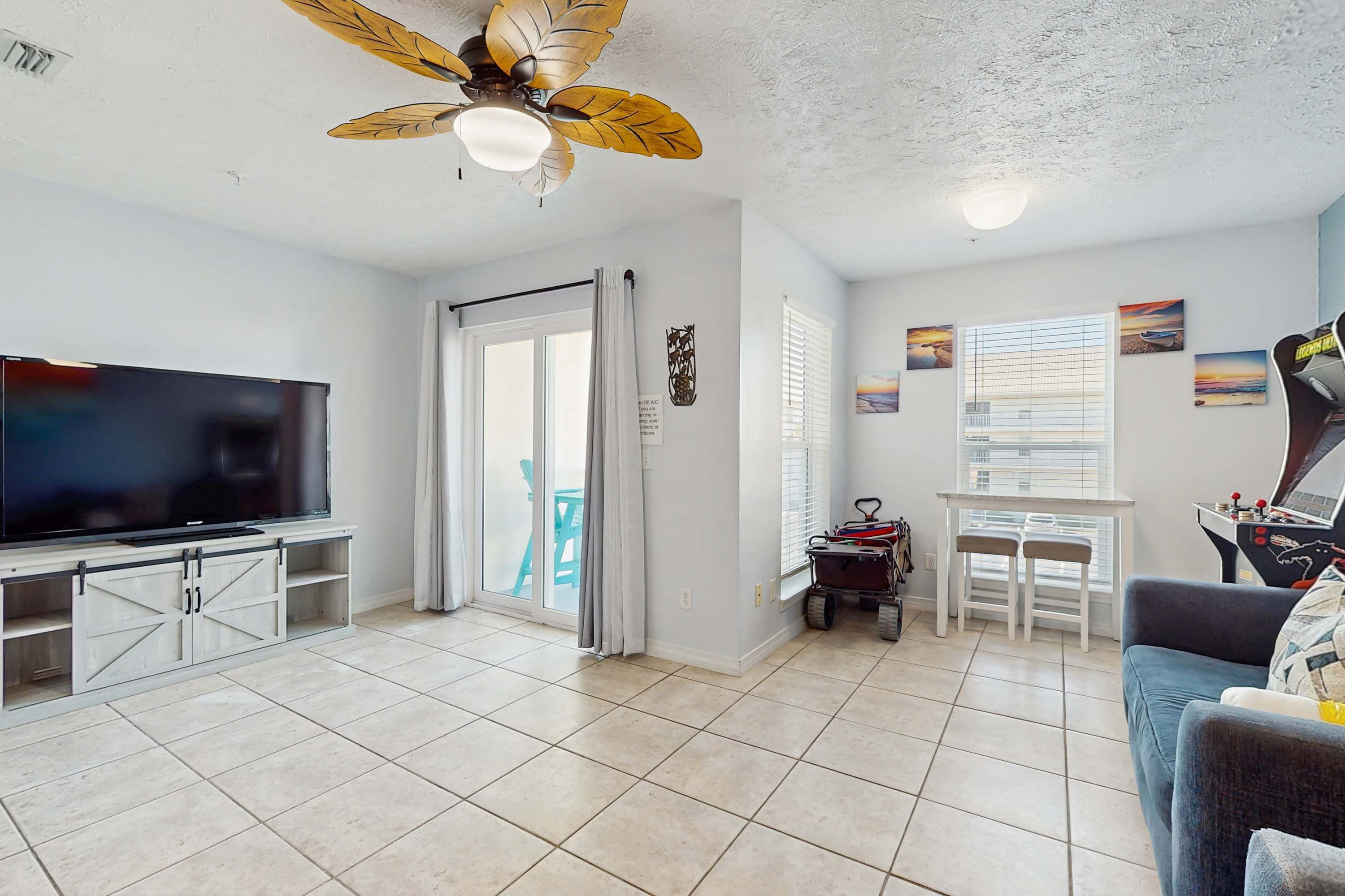 TV, DVD player, offices