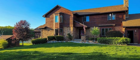 House (Multiple Bedrooms) | Front of property