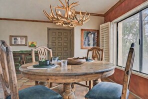Apartment (2 Bedrooms) | Interior - Peaceful Cave Creek Retreat: Walk to Town & Trails (Cave Creek)