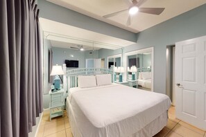 1 bedroom, iron/ironing board, WiFi - Stunning condo with Gulf view, balcony, hot tub, & pool (Panama City Beach)
