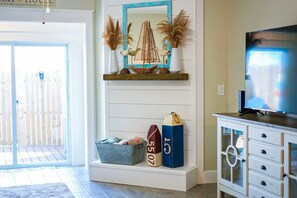Interior - Gorgeous townhouse, plenty of space, family-friendly & close to everything (Panama City Beach)