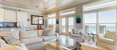 電視、壁爐、電子遊戲、DVD 播放機