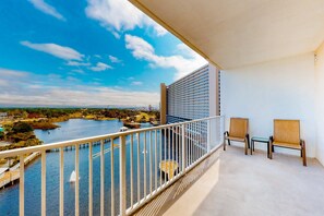 Property grounds - Waterfront condo with lake views, on-site pools, putting green & shopping/dining (Panama City Beach)