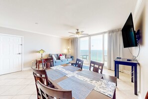Interior - Beachfront 16th-floor condo with Gulf views, pool, game room, balcony, gym, W&D (Panama City Beach)